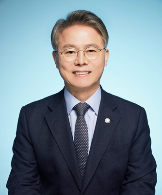 민형배_의원_프로필334-400.jpg