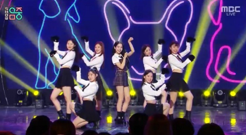 K트롯 여신' 김소연, '쇼! 음악중심' 서 신곡 '또또' 무대로 무더위 날렸다!
