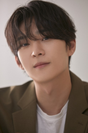 배우 이도겸, '우당탕탕 패밀리' 주인공 출연 확정! 영화감독 강선우 役 완벽 변신!