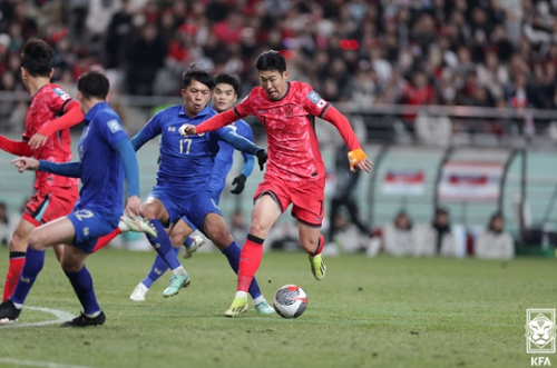 ‘손흥민 골’ 한국, 태국과 1-1 무... 26일 태국 원정경기