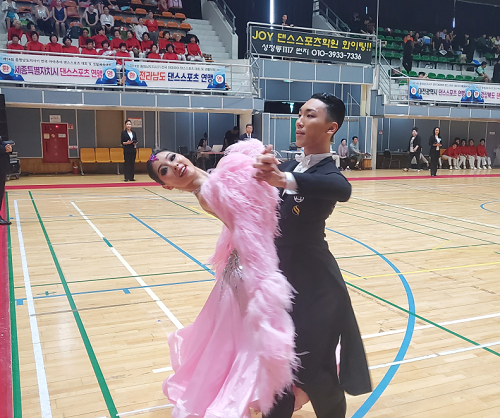 전국 댄스스포츠인들 충남에 모였다