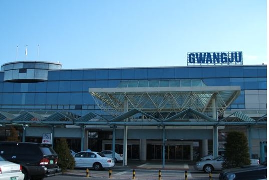 전남도, “무안공항 8월 재개항 목표 광주시와 상생협력 기대”