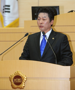 이철의원, 본회장_ADC0.tmp.png