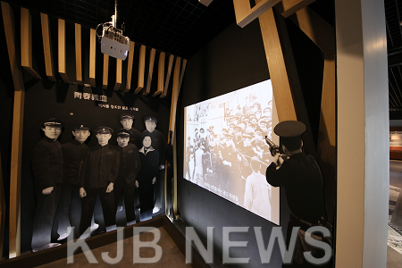 4.19 민주혁명역사관 내부 (5).png