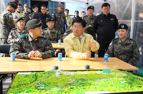 20200205_강인규 나주시장, 제31사단장과 519방공포대방문2.png