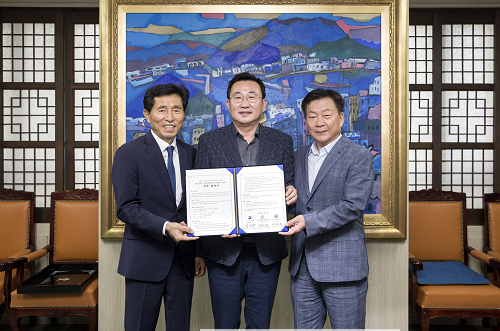 1.통영시, 춘계대학축구연맹전 7년 연속 개최-mou체결1.png