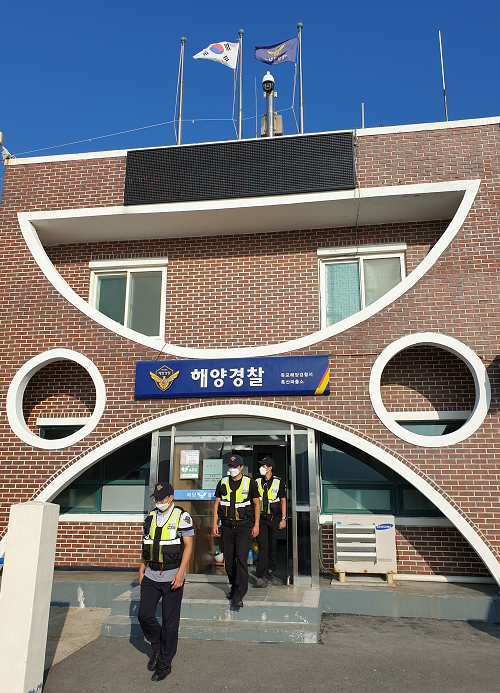 코로나19 _음성_ 판정 이후 즉시 정상근무에 돌입한 흑산파출소 직원들(2).png
