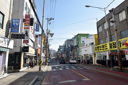 자료사진－김포+북변동+백년의+거리+현재모습.png