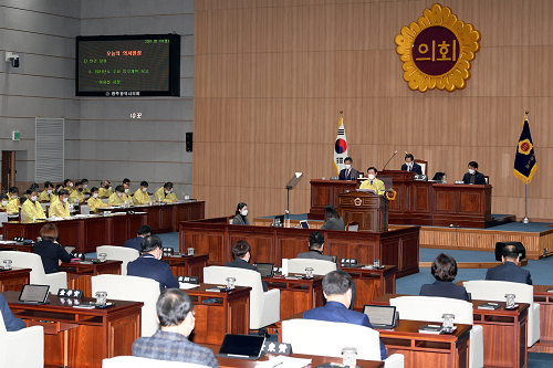 210201 제295회 임시회 제1차 본회의 073.png