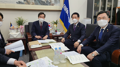 이낙연 대표 등과 면담.png