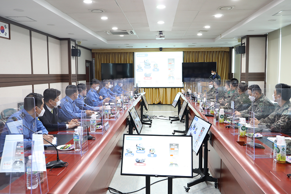 9일 목포해경은 육군96연대와 함께 해안경계 협력체계를 위한 업무협의 및 전술토의를 가졌다.png