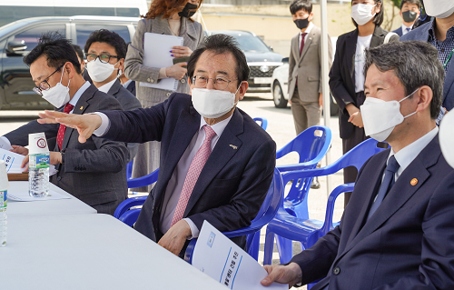 이인영 통일부장관, 호남권 통일플러스센터 건립 위해 목포 방문(보도자료) (1).png