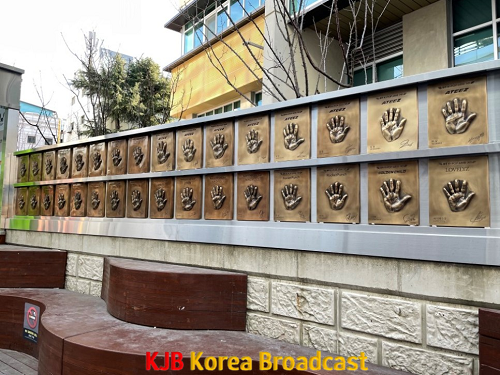 사진_스타핸드프린팅 전시대.png