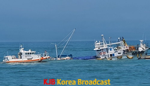 지난해 6월 신안군 우이도 해상에서 29톤급 어선이 침수가 발생해 해경에 의해 긴급 구조됐다(2).png
