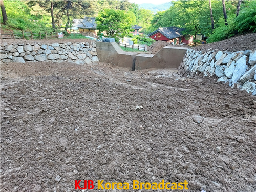 사방댐_토석류_준설작업_후_전경(아산시_장존동_산4).png