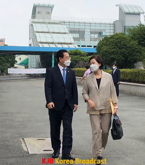 김영록 지사, 유은혜 부총리겸 교육부장관 사진 (1).png