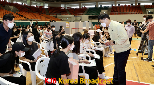 장석웅 전남교육감 백신접종 고3수험생 격려(1).png