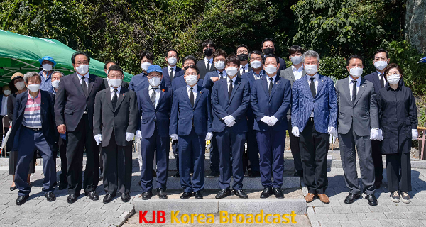 0-2.권오봉 여수시장, 이준석 당대표와 여순사건 위령비 찾아.png