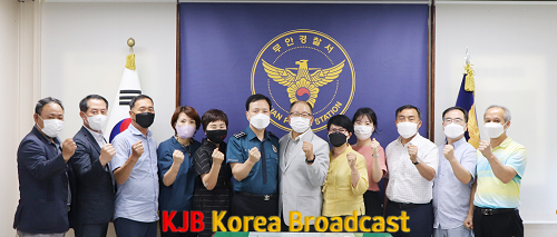 단체사진.png