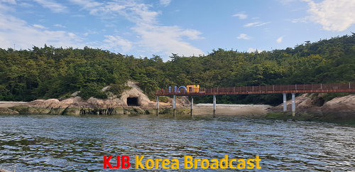 2.목포시, 고하도 해상데크 2차분 개통 (해안동굴).png