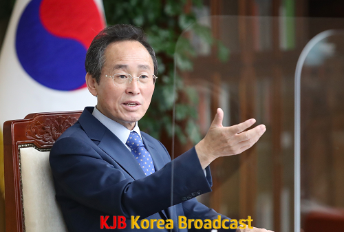 1-2. (사진2) 송하진 도지사 인터뷰.png