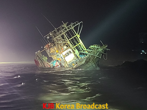 2. 지난 5일 밤 진도군 해상에서 암초에 얹혀 좌초된 사고 선박 A호(2).png
