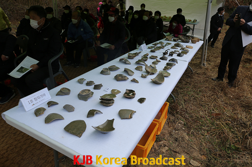 3. 고흥분청문화박물관, 청자 1호 가마터 발굴조사 현장 공개 설명회 개최 (2).png