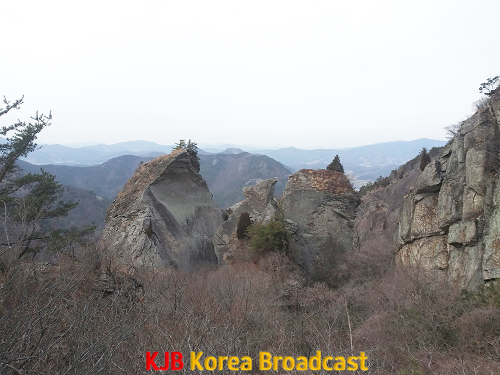 사진 3(칼바위).png