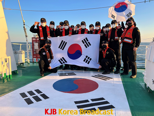 6. 제103주년 삼일절을 맞아 애국심을 고취하고 해양주권 수호 의지를 다지기 위해 목포해양경찰서 513함 승조원들이 서해 특별경비수역_.png