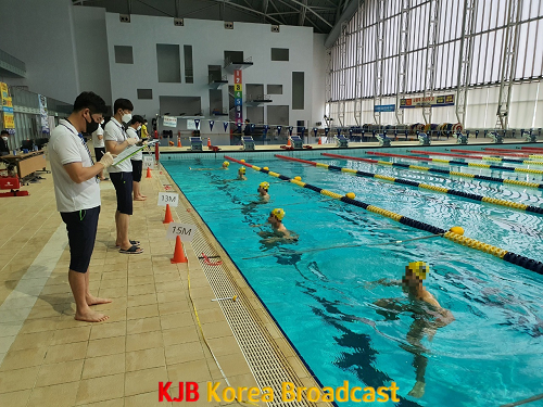목포해경이 수상구조사 국가자격시험을 실시하고 있다(1).png