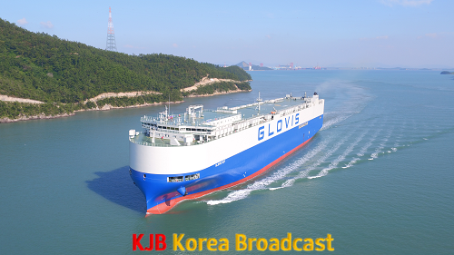 사진2. 현대삼호중공업이 건조해 지난 2017년 9월 인도한 자동차운반선(PCTC)의 시운전 모습.png