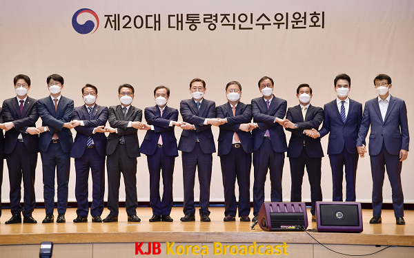 220504 대통령직인수위 광주·전남지역 정책과제 대국민 보고회_GJI9399 .png
