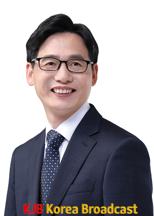 정성홍_경력방송용_5x7inch.png