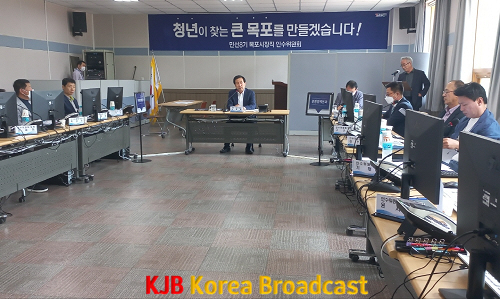 인수위원회 전체회의.png