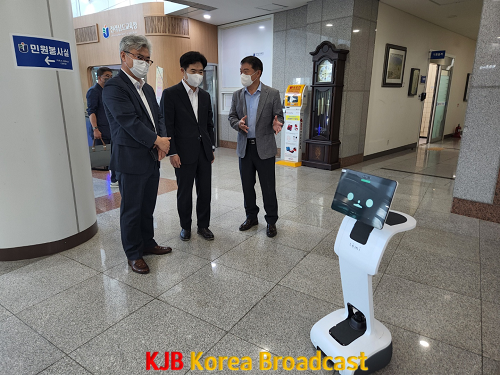 전남교육청 보급 교육용 AI 로봇.png
