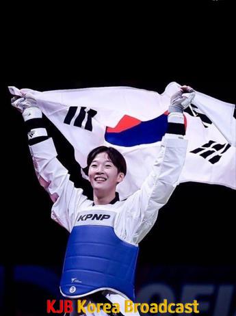★ [사진] 광주체육고 김가현 선수, ‘Sofia 2022 세계 청소년태권도선수권대회 금메달’.jpg