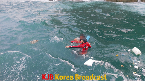 거문도 익수자(낚시객) 구조(2).png