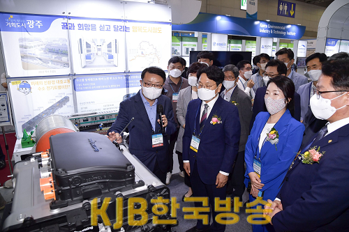 2209014 제13회 국제기후환경산업전 개막식_GJI5763.png