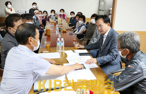 윤병태 나주시장, 이창동 정량마을서 3번째 민박간담회2.png