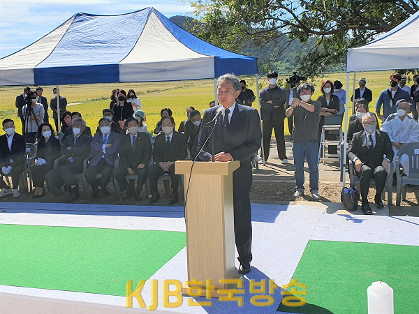 히토야마 유키오 전 일본 총리 추모1.png