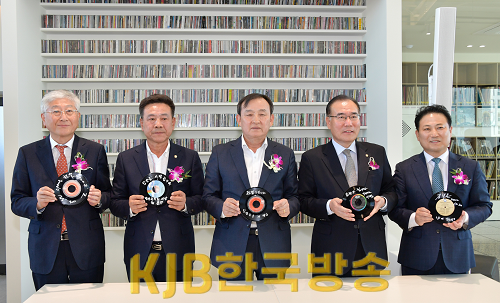 변환_담양LP음악충전소 준공식5.png