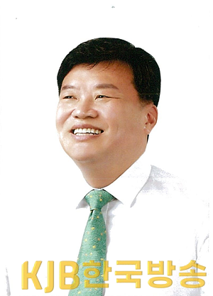 221116 정영균 도의원,, 증명사진.png