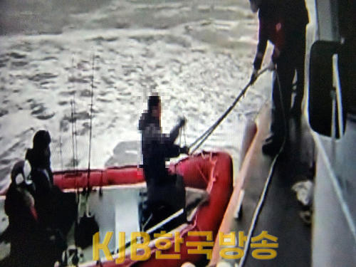 23.1.6완도해경, 소안도 인근 좌초보트 신속 구조.. 인명 피해 없어(배포용 신양식) (2).png