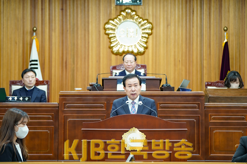 박홍률 목포시장, 2023 시정운영방향 시정연설.png