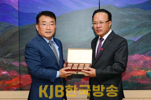 (23.05.22)-베트남 응에안성 대표단 접견 (2).png