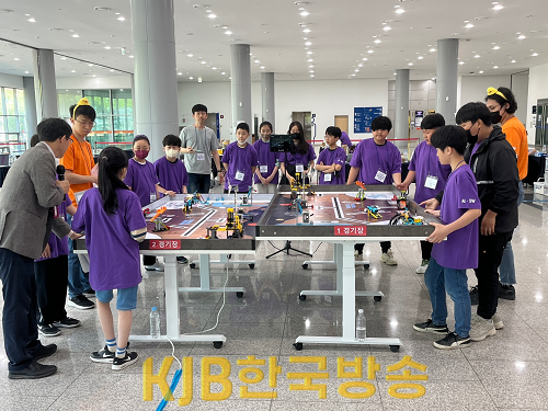 ★ [사진5] 광주교육연구정보원, ‘2023 광주AI·SW체험축전’ 개최(로봇 첼린지).png
