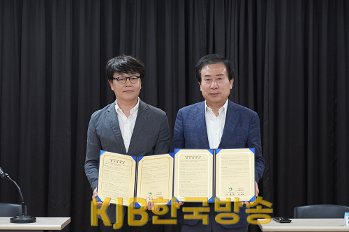2.목포시-(사)한국출판인회의 목포문학박람회 성공위해 업무협약 체결(1).png