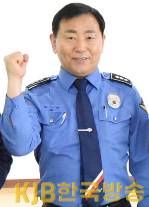 완도해양경찰서 해양안전과장 김인.png