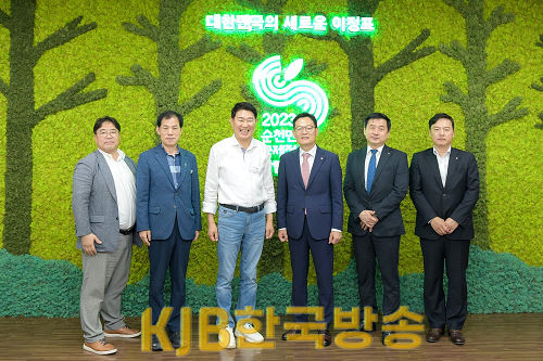 1.29일 노관규 순천시장과 손재일 한화에어로스페이스 대표가 만나 우주발사체 사업 분야 협력 방안에 대해 논의했다3.png