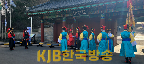 8.2 - 임진왜란 3대 대첩 ’수문장 사열식‘ , 통영한산대첩축제에서 첫선,출처는 고양문화원(고양행주취타대) 제공 1 (1).png